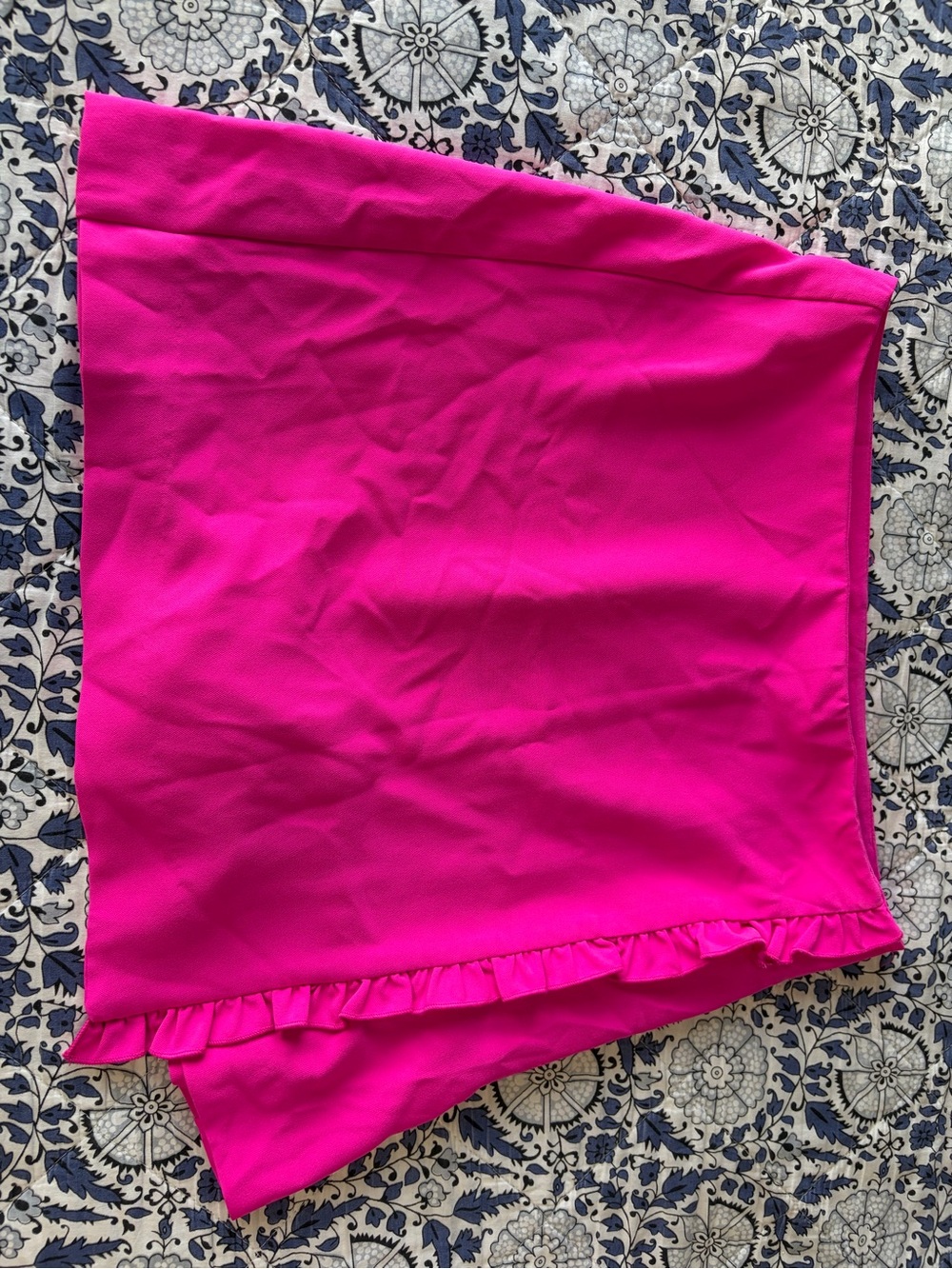 Fabrik Small Bright Pink Ruffle Hem Women's Skort EUC pink bow feminine